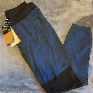 The North Face Class V Joggers